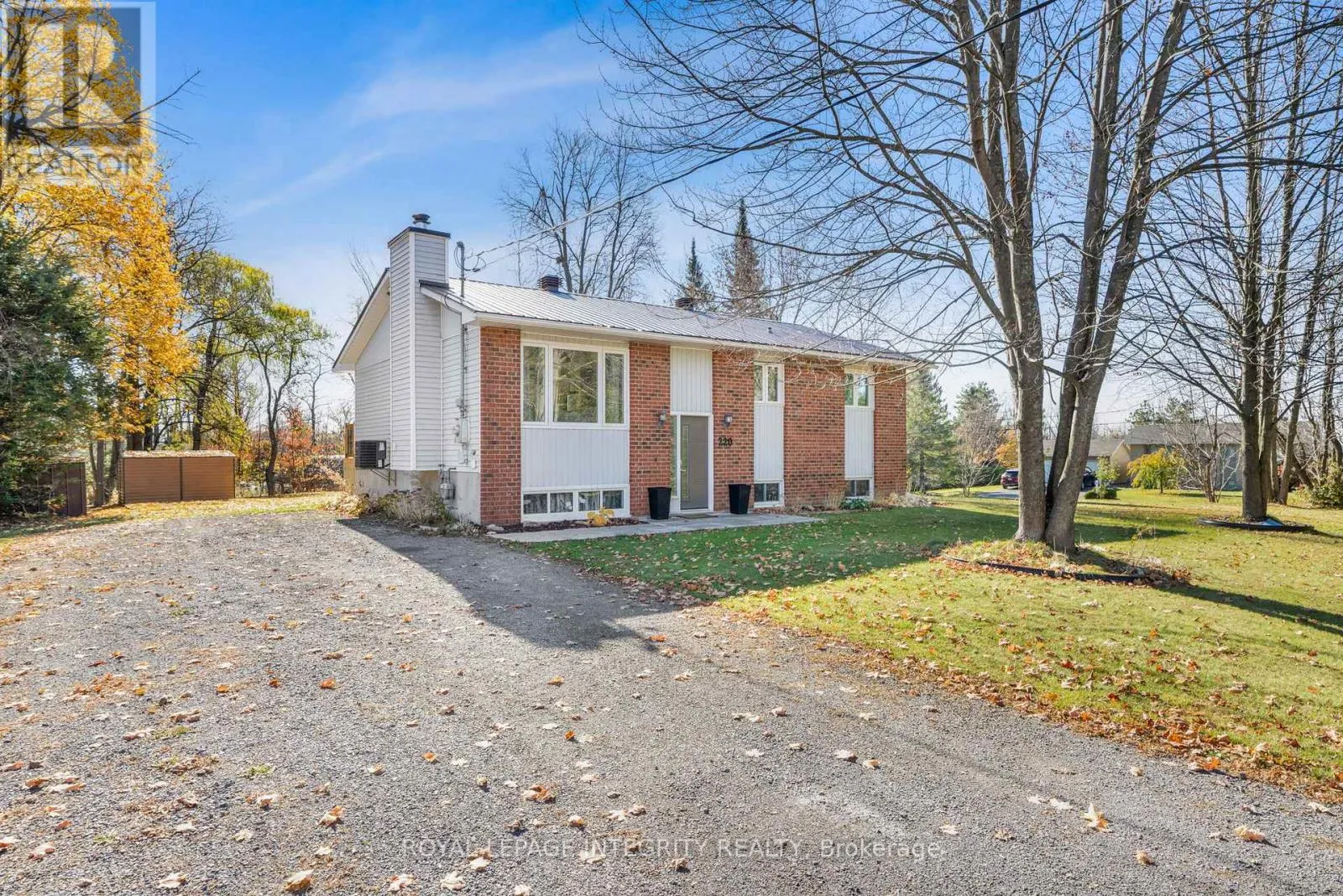 House for rent: 220 Agathe Street, Clarence-Rockland, Ontario K4K 1K7