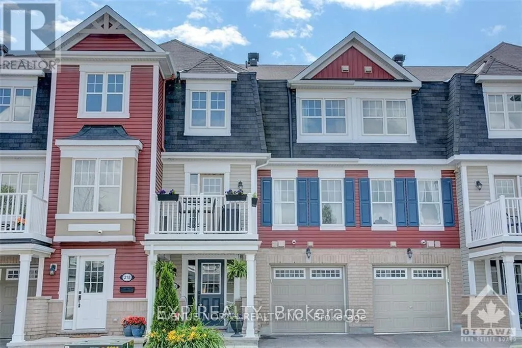 Row / Townhouse for rent: 220 Cayman Road, Ottawa, Ontario K2S 1B9