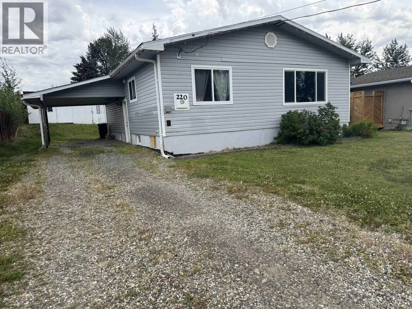 House for rent: 220 Crysdale Drive, Mackenzie, British Columbia V0J 2C0