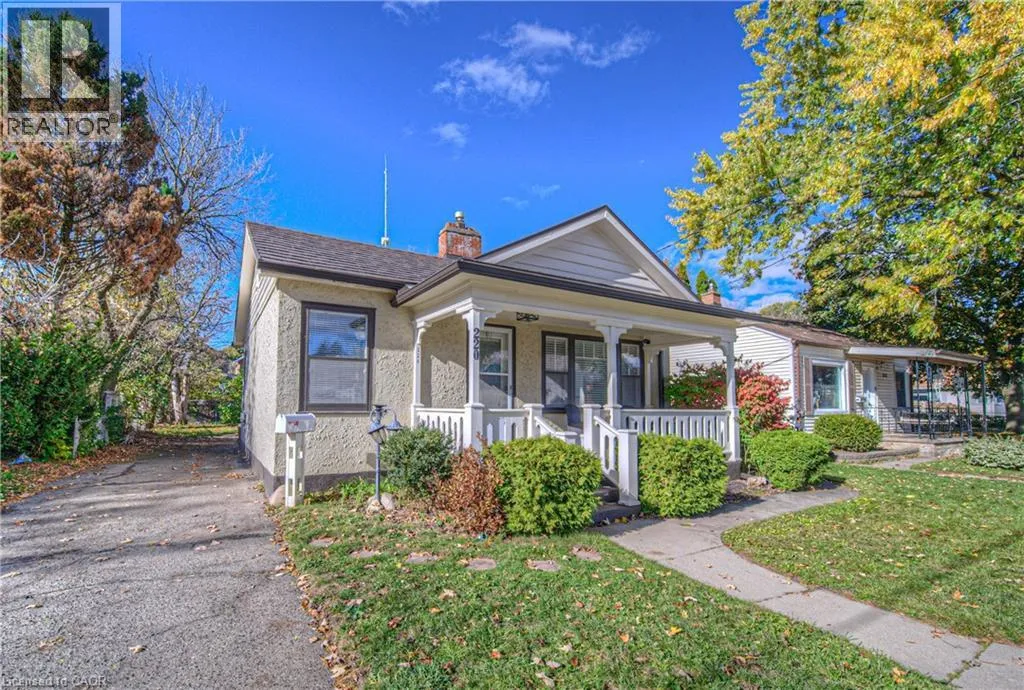 House for rent: 220 Schlueter Drive, Cambridge, Ontario N3H 4B5