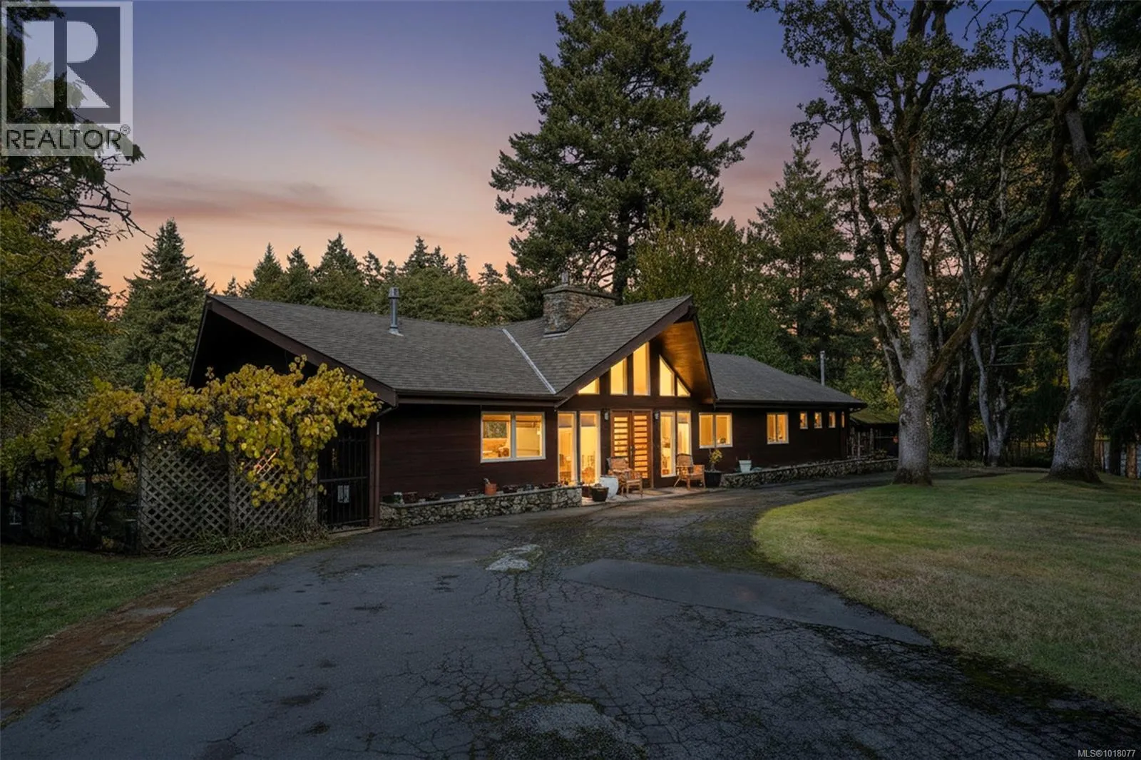 House for rent: 2200 Aldeane Ave, Colwood, British Columbia V9B 2C5