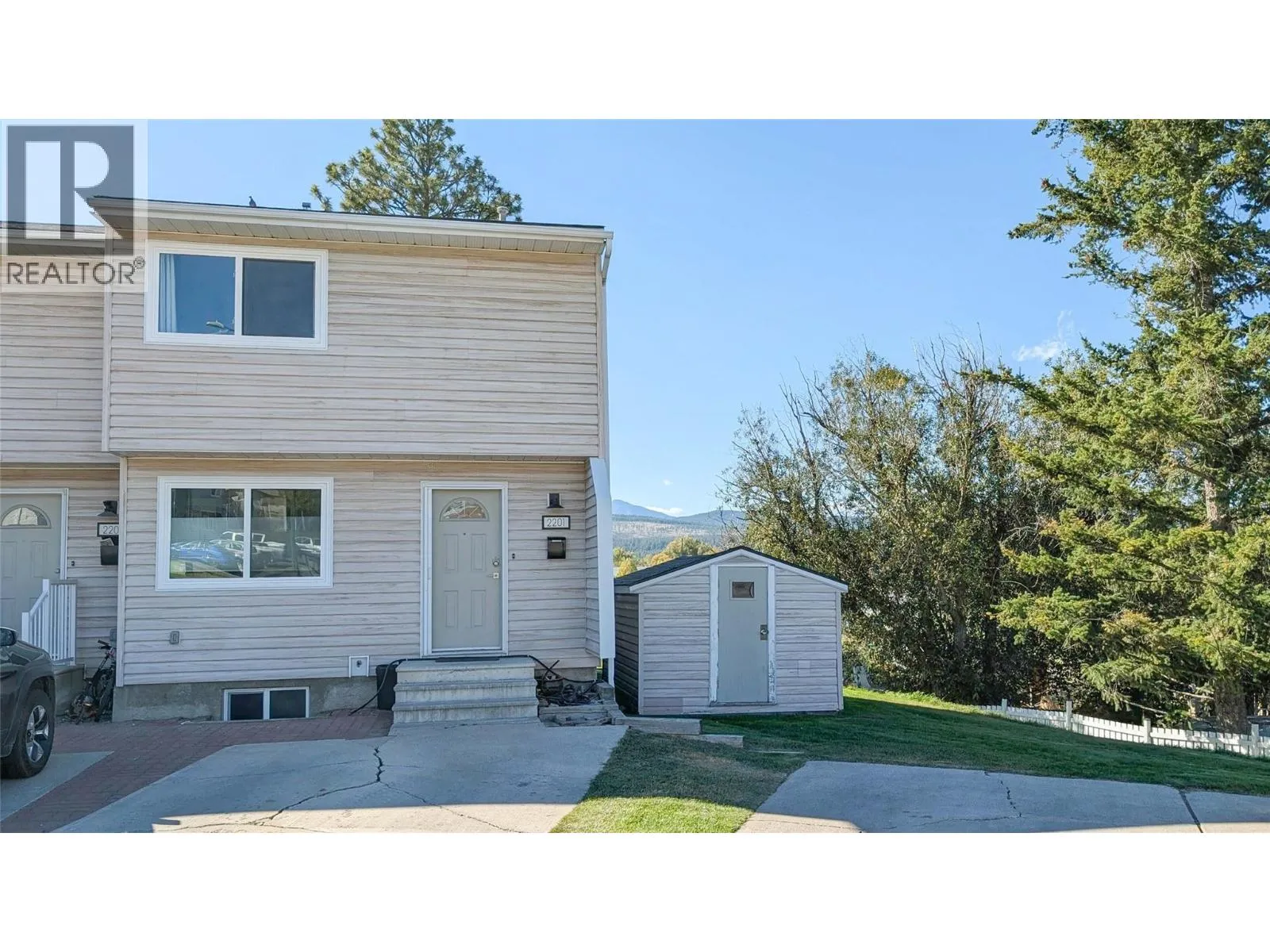 Row / Townhouse for rent: 2201 3rd Street N, Cranbrook, British Columbia V1C 5G7