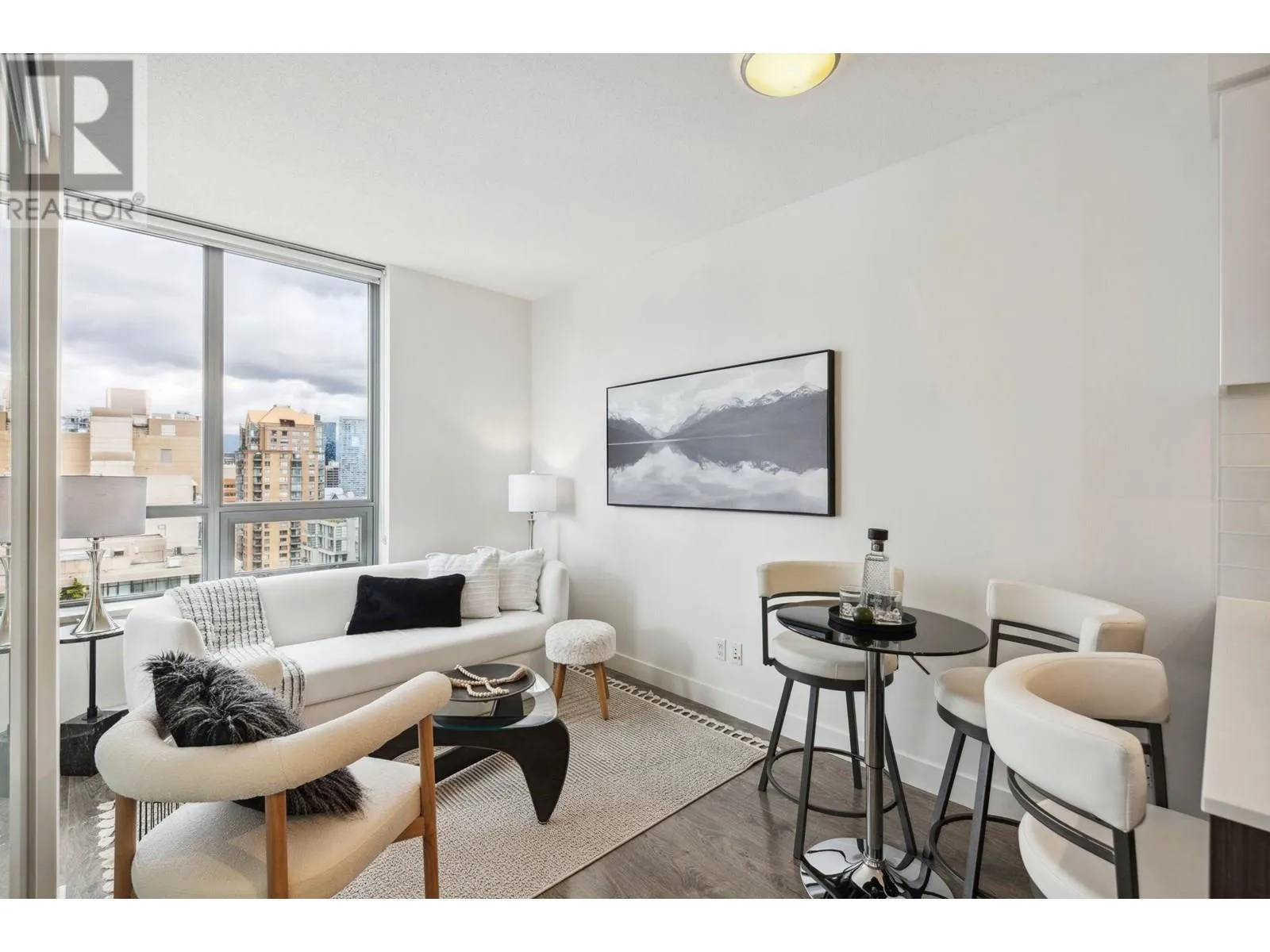 Apartment for rent: 2203 1308 Hornby Street, Vancouver, British Columbia V6Z 0C5