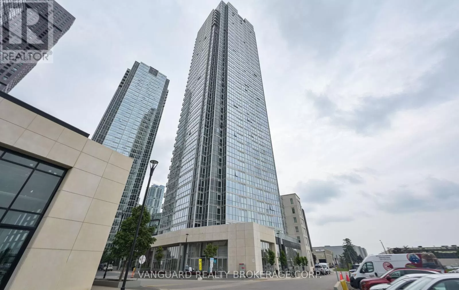 Apartment for rent: 2207 - 2908 Highway 7 Road, Vaughan, Ontario L4K 0K5