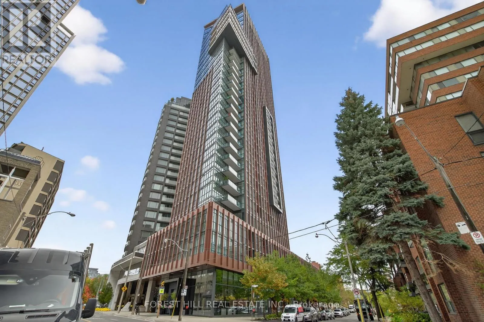 Apartment for rent: 2207 - 32 Davenport Road, Toronto, Ontario M5R 0B5