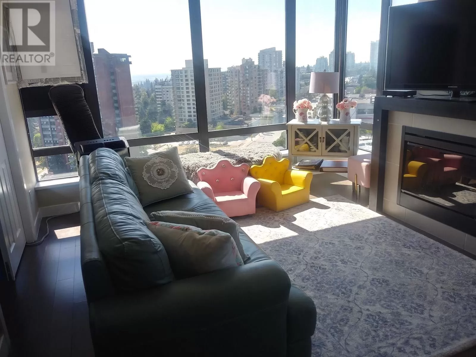 Apartment for rent: 2207 7328 Arcola Street, Burnaby, British Columbia V5E 0A7