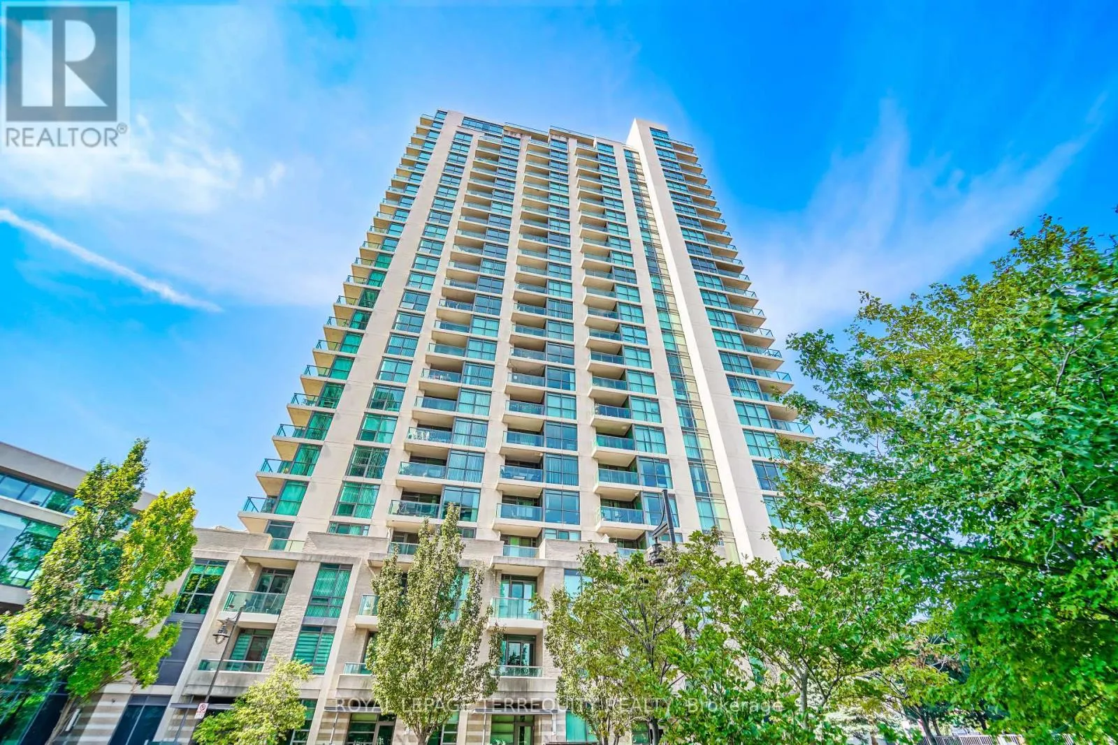 Apartment for rent: 2209 - 235 Sherway Gardens Road, Toronto, Ontario M9C 0A2