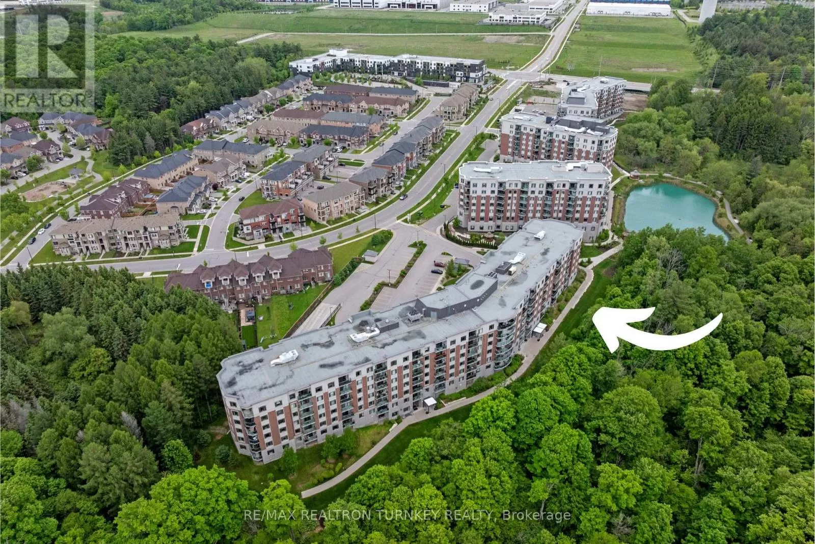 Apartment for rent: 221 - 420 William Graham Drive, Aurora, Ontario L4G 1X4