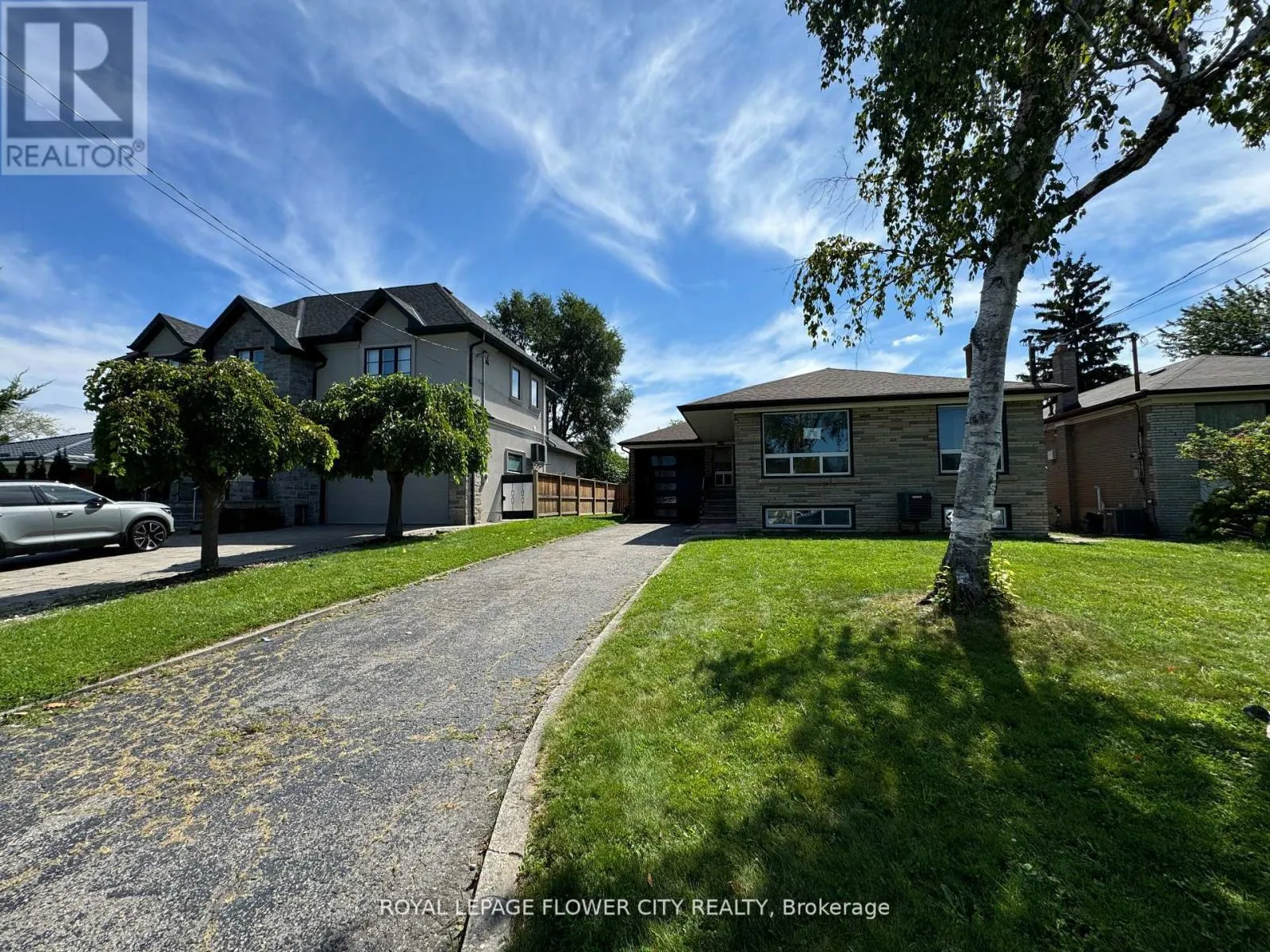 House for rent: 221 Acton Avenue, Toronto, Ontario M3H 4H8