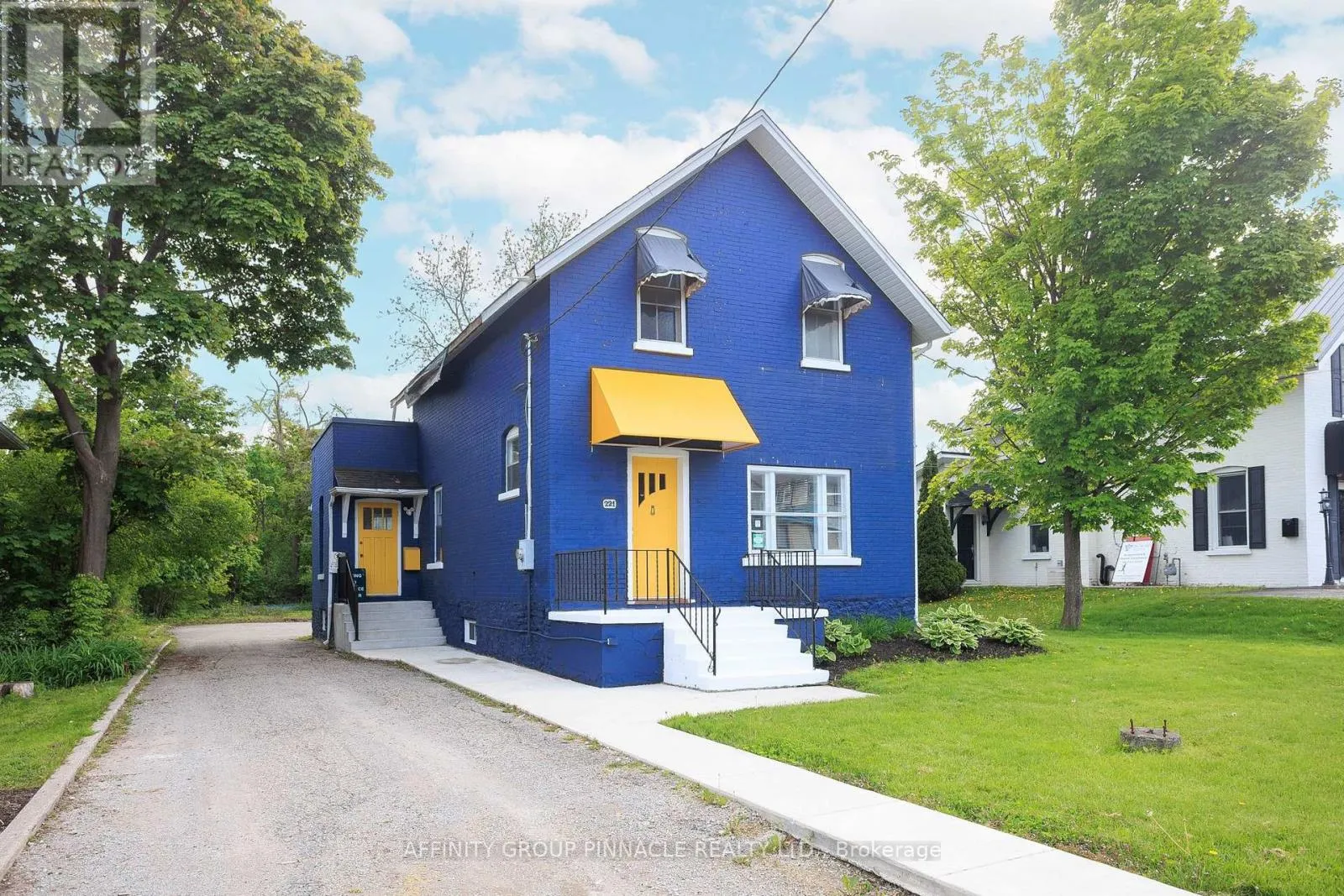 Offices for rent: 221 Kent Street W, Kawartha Lakes, Ontario K9V 2Z1