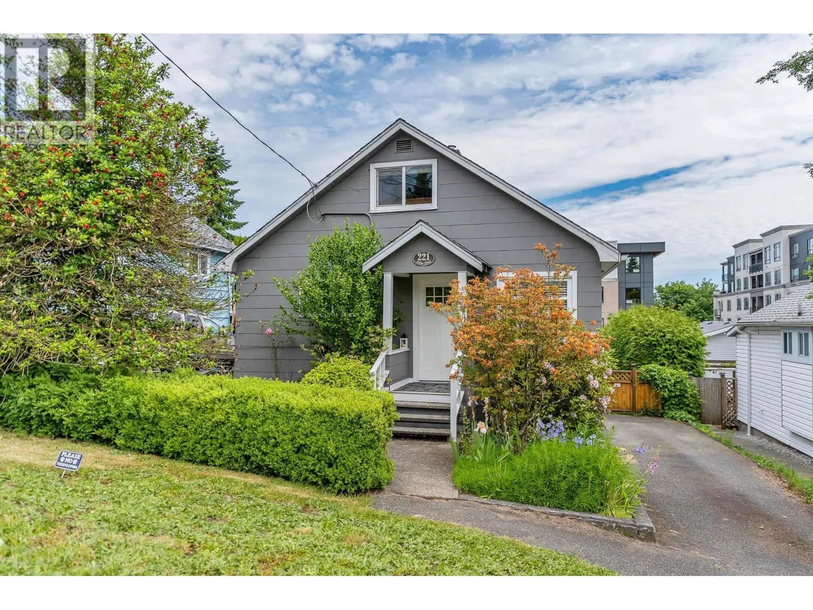 House for rent: 221 Lebleu Street, Coquitlam, British Columbia V3K 4L7