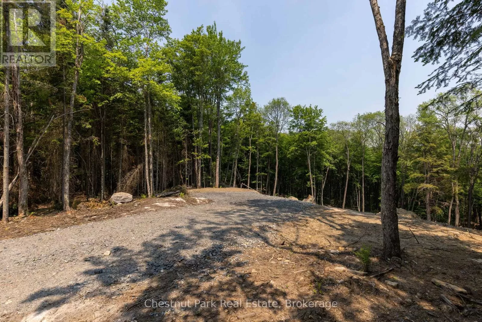 2212 Aspdin Road, Huntsville, Ontario P0B 1M0