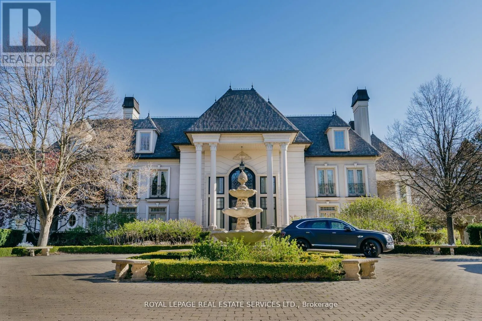 House for rent: 2215 Doulton Drive, Mississauga, Ontario L5H 3M2