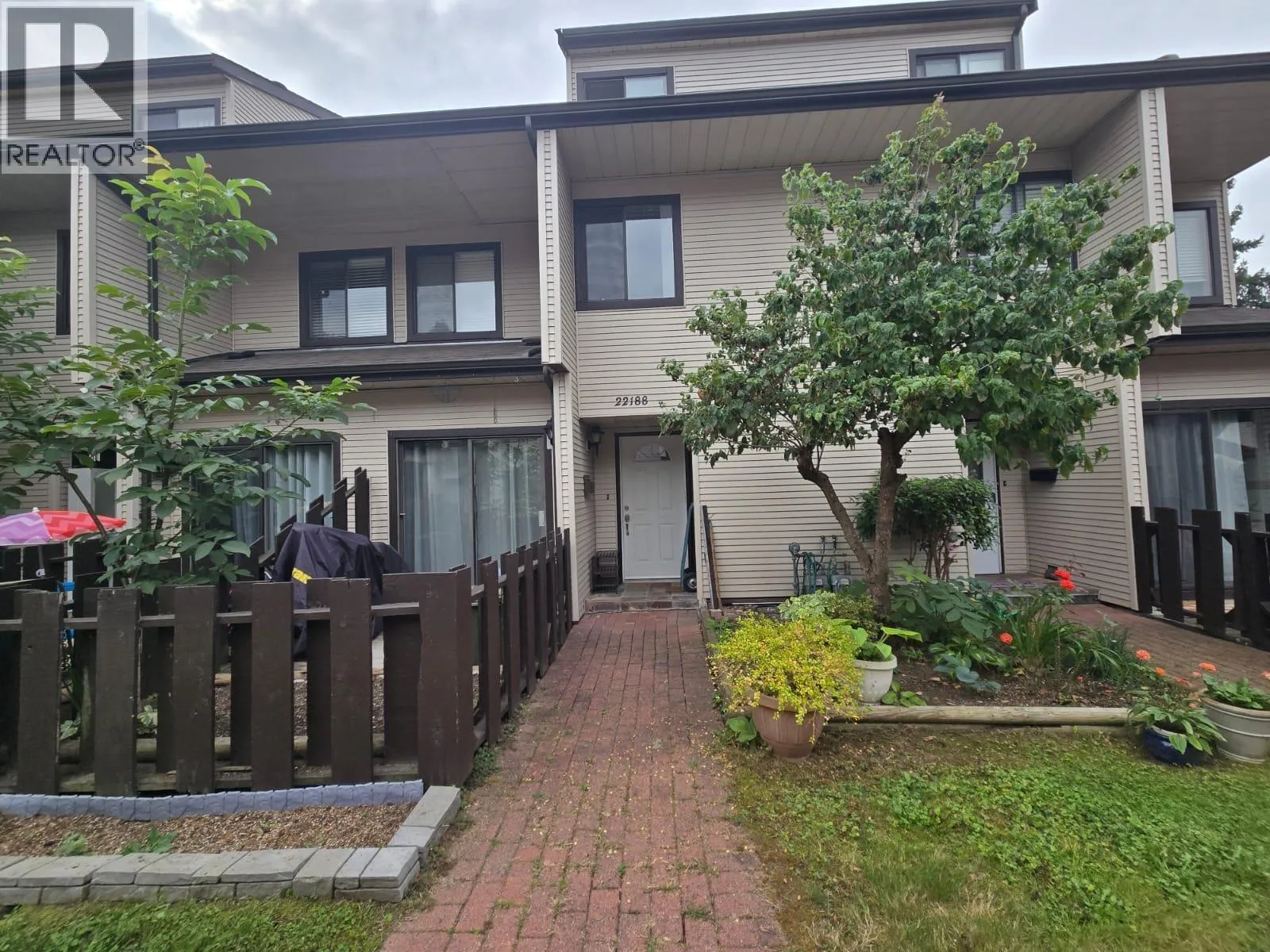 Row / Townhouse for rent: 22188 122 Avenue, Maple Ridge, British Columbia V2X 3X6