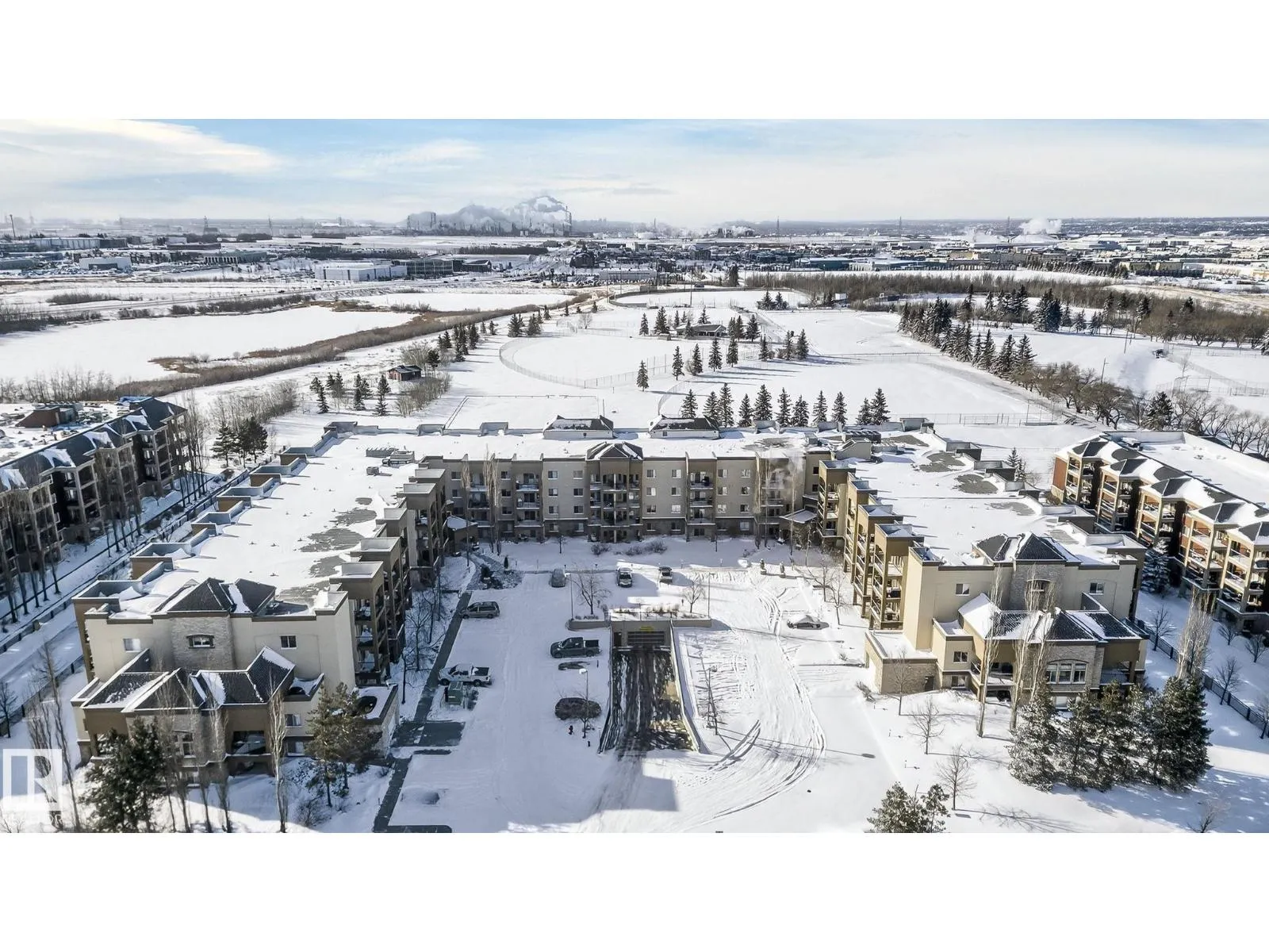 Apartment for rent: #222 400 Palisades Wy, Sherwood Park, Alberta T8H 0H4