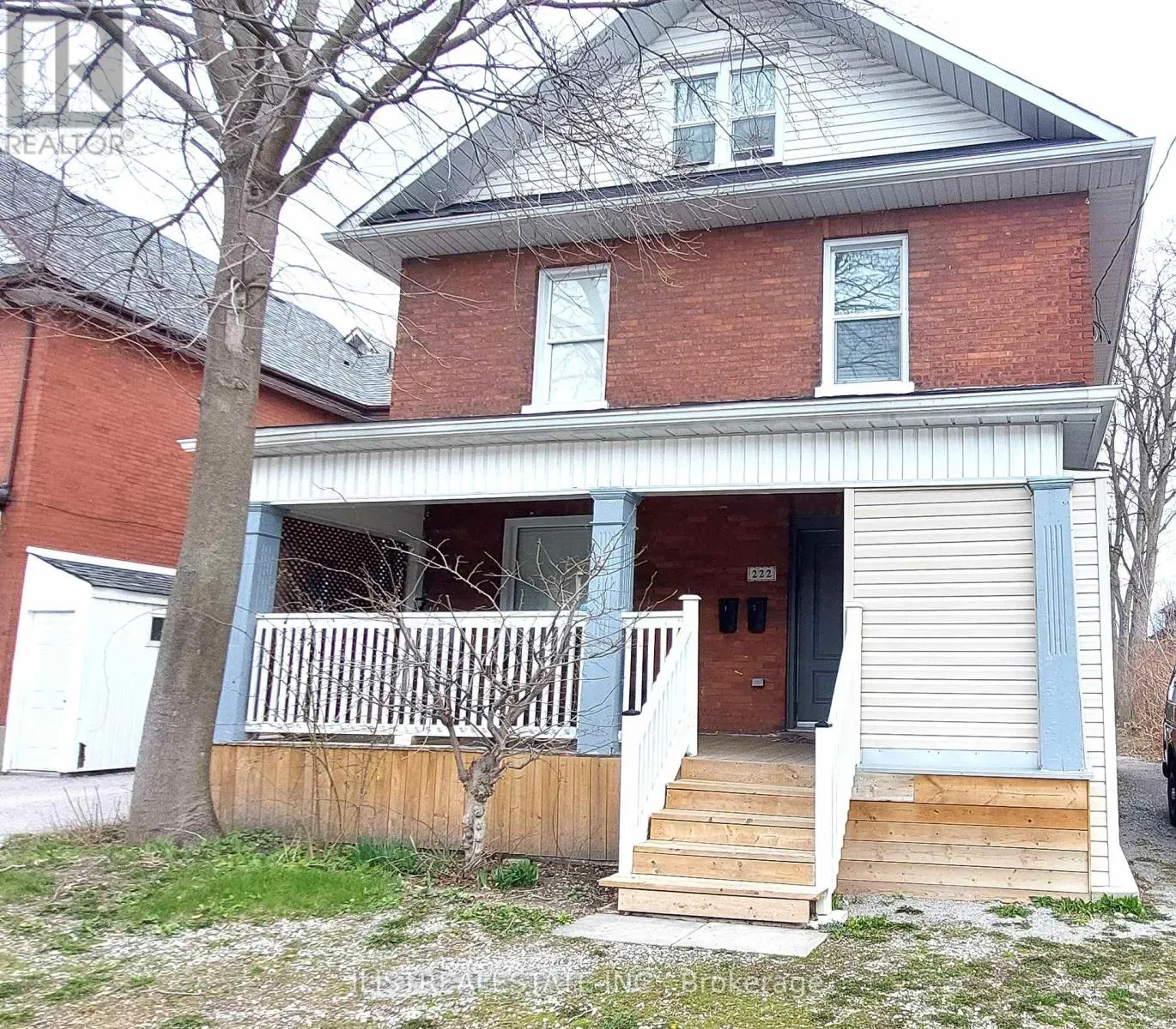 House for rent: 222 Athol Street E, Oshawa, Ontario L1H 1K3