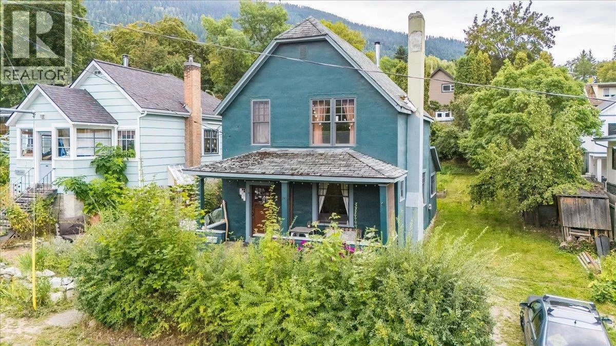 House for rent: 222 Observatory Street, Nelson, British Columbia V1L 4Y3