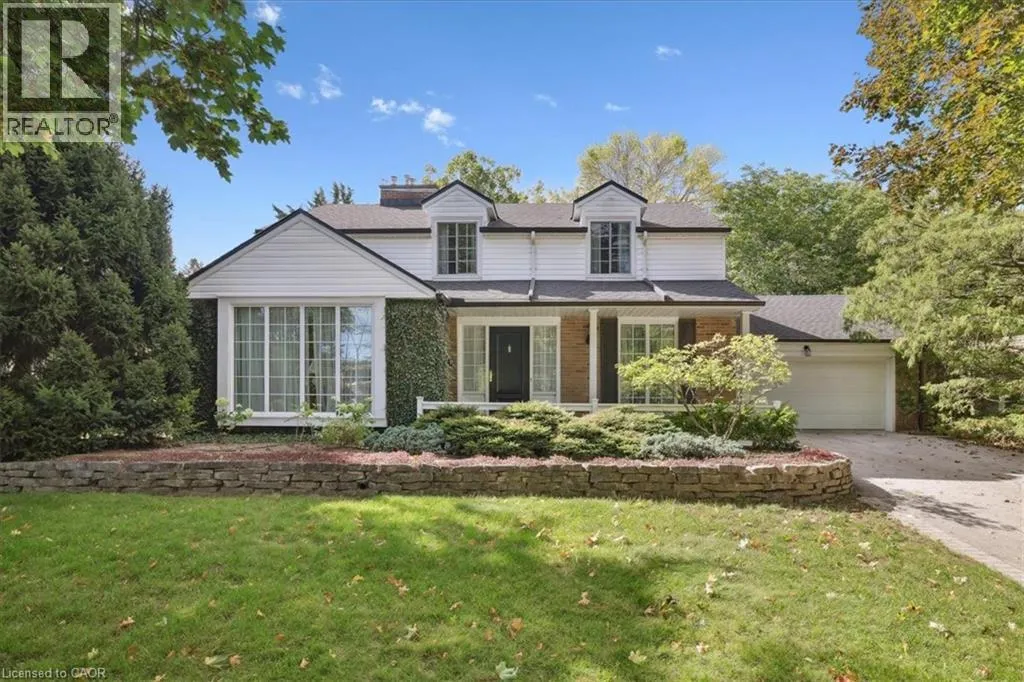 House for rent: 222 Strathcona Drive, Burlington, Ontario L7L 2C8