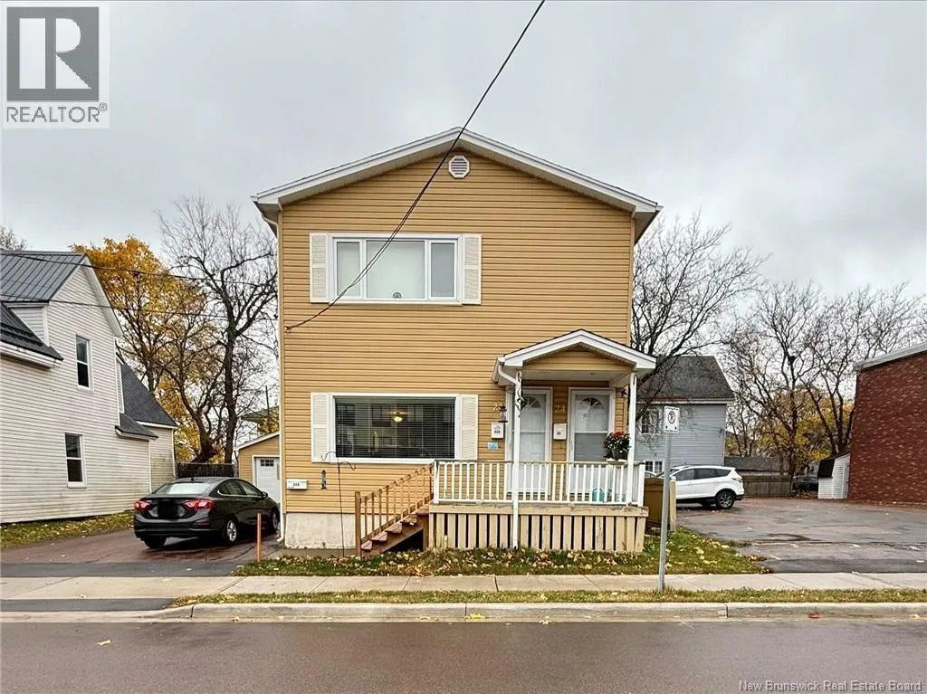 Triplex for rent: 22-24 Elm, Moncton, New Brunswick E1C 5T4