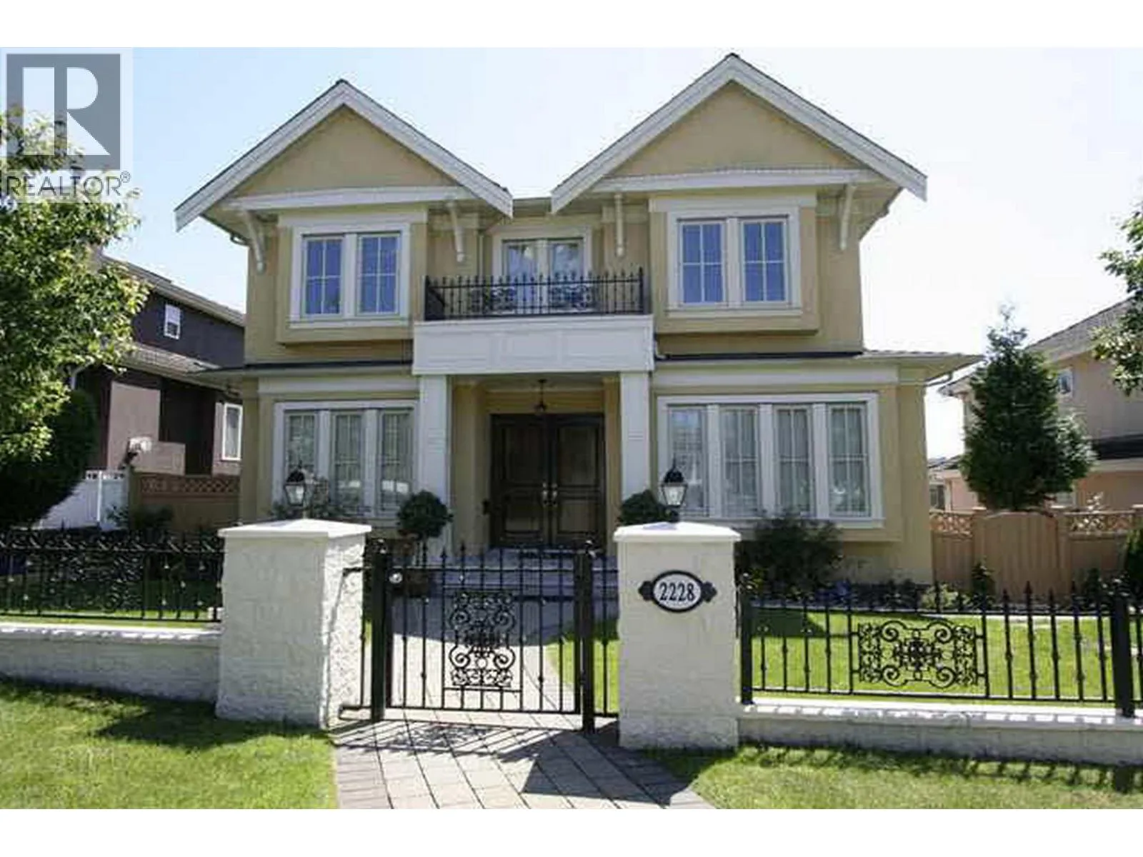 House for rent: 2228 W 22nd Avenue, Vancouver, British Columbia V6L 1L7