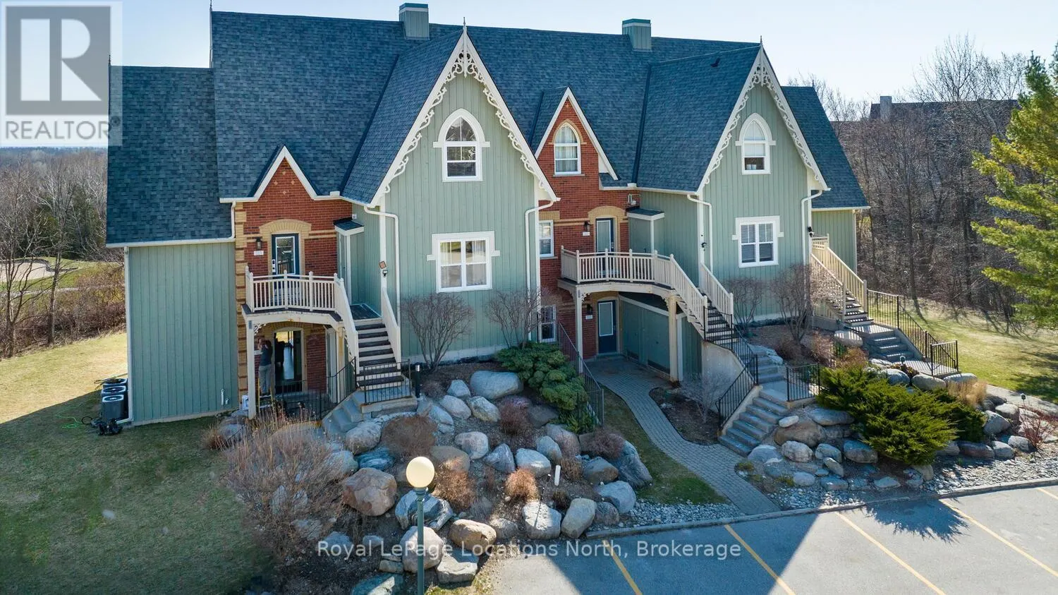 Row / Townhouse for rent: 223 - 170 Snowbridge Way, Blue Mountains, Ontario L9Y 0V2