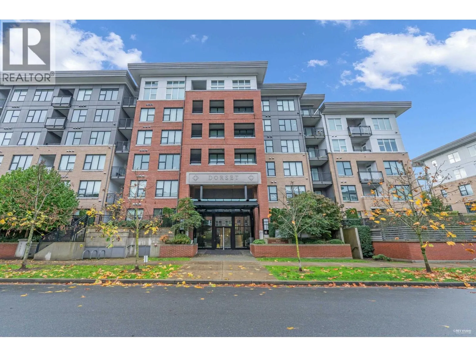 Apartment for rent: 223 9388 Tomicki Avenue, Richmond, British Columbia V6X 0P1