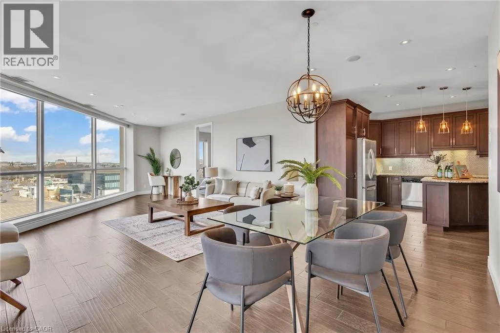 Apartment for rent: 223 Erb Street W Unit# 502, Waterloo, Ontario N2L 0B3