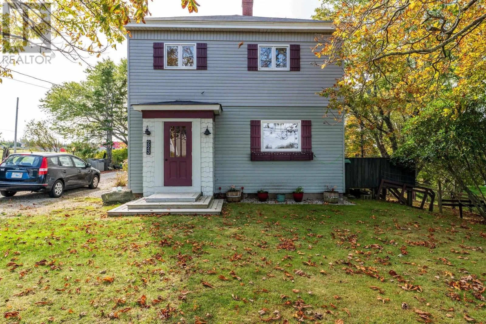 House for rent: 223-225 Forest Street, Yarmouth, Nova Scotia B5A 5H4