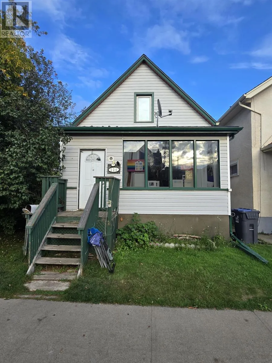 224 Mckellar St S, Thunder Bay, Ontario P7A 5V8