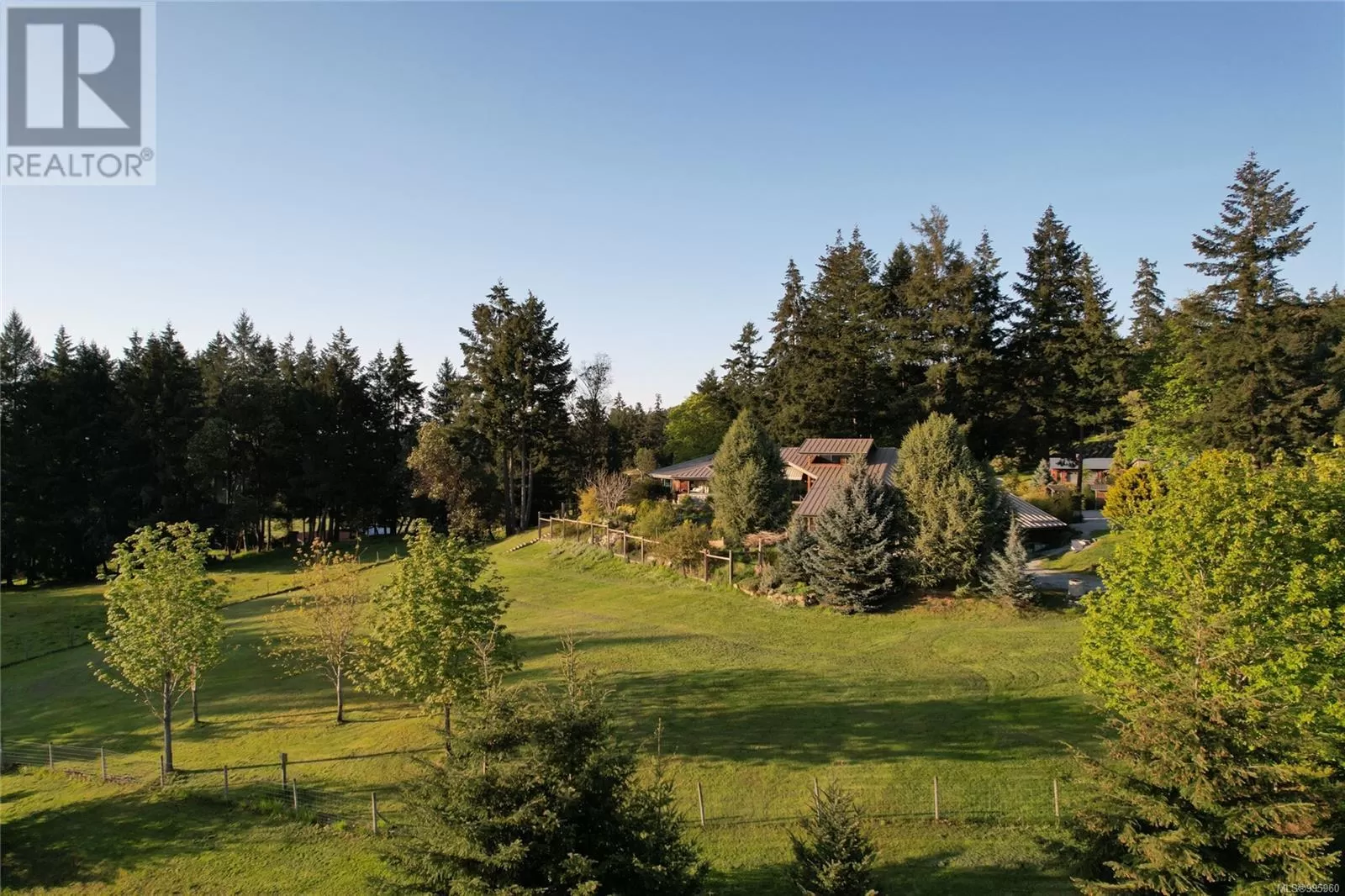 House for rent: 224 Pringle Farm Rd, Salt Spring, British Columbia V8K 2Y2