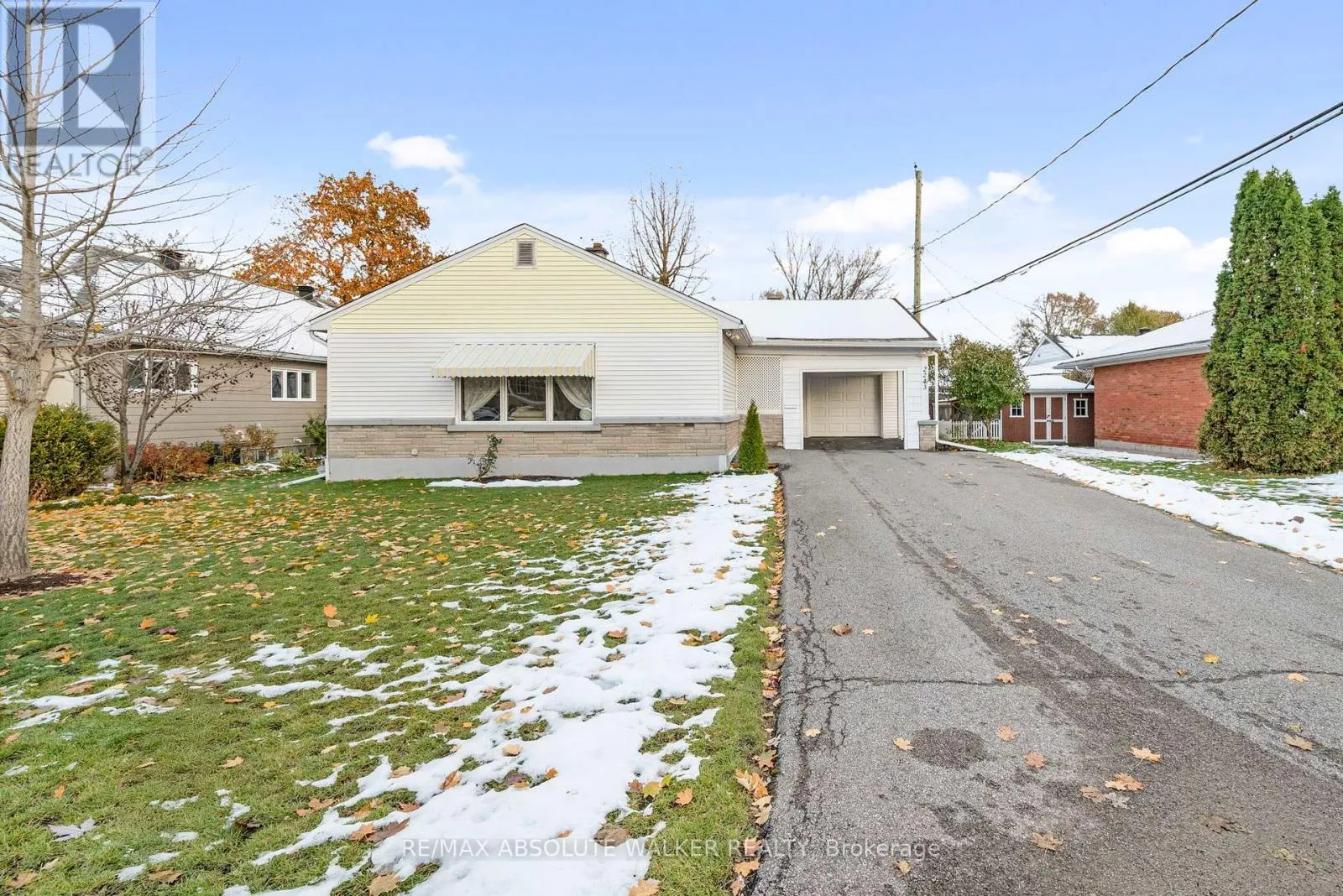 House for rent: 2243 Hillary Avenue, Ottawa, Ontario K1H 7H7