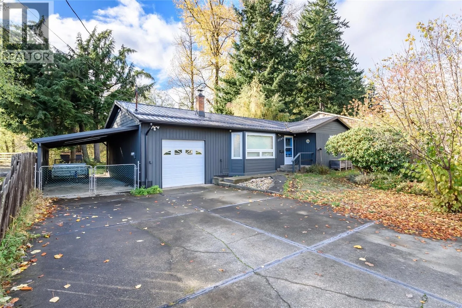 House for rent: 2245 Cousins Ave, Courtenay, British Columbia V9N 3N6