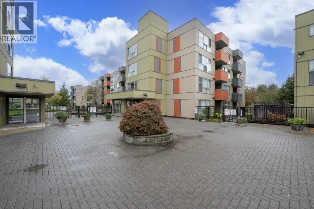 Apartment for rent: 225 12085 228 Street, Maple Ridge, British Columbia V2X 6M2