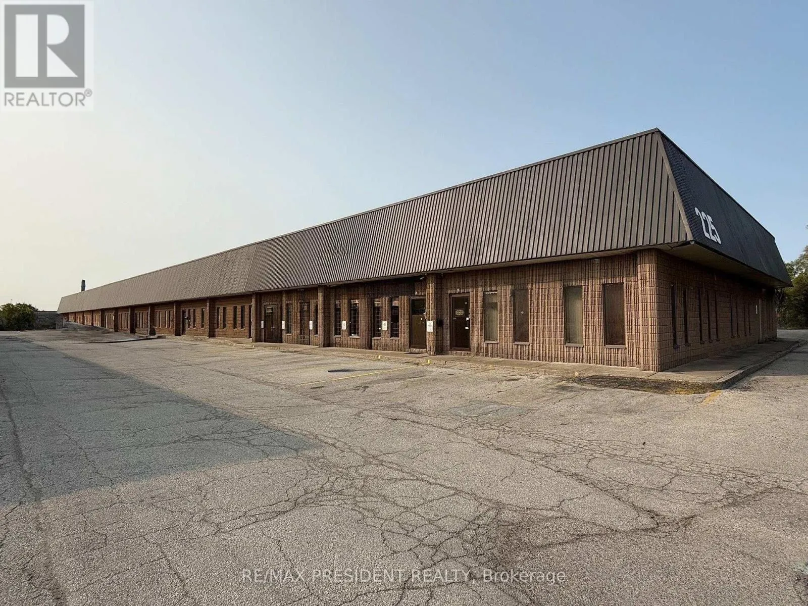 225 Advance Boulevard, Brampton, Ontario L6T 4J2