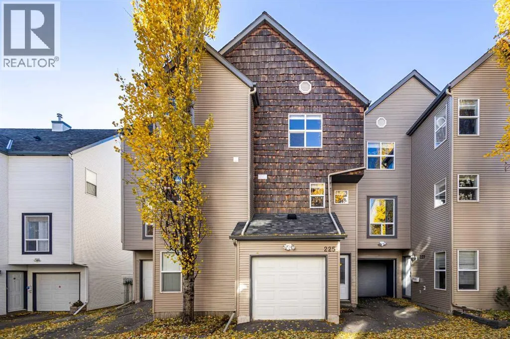 Row / Townhouse for rent: 225 Bridlewood Lane Sw, Calgary, Alberta T2Y 3X8