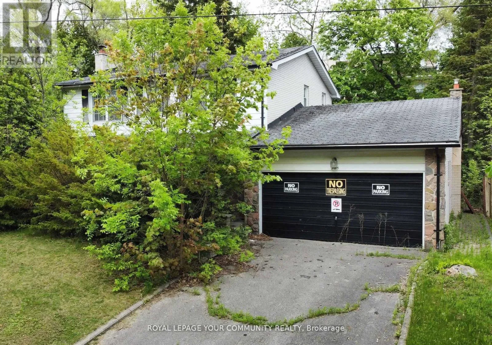 House for rent: 225 Old Yonge Street, Toronto, Ontario M2P 1R5