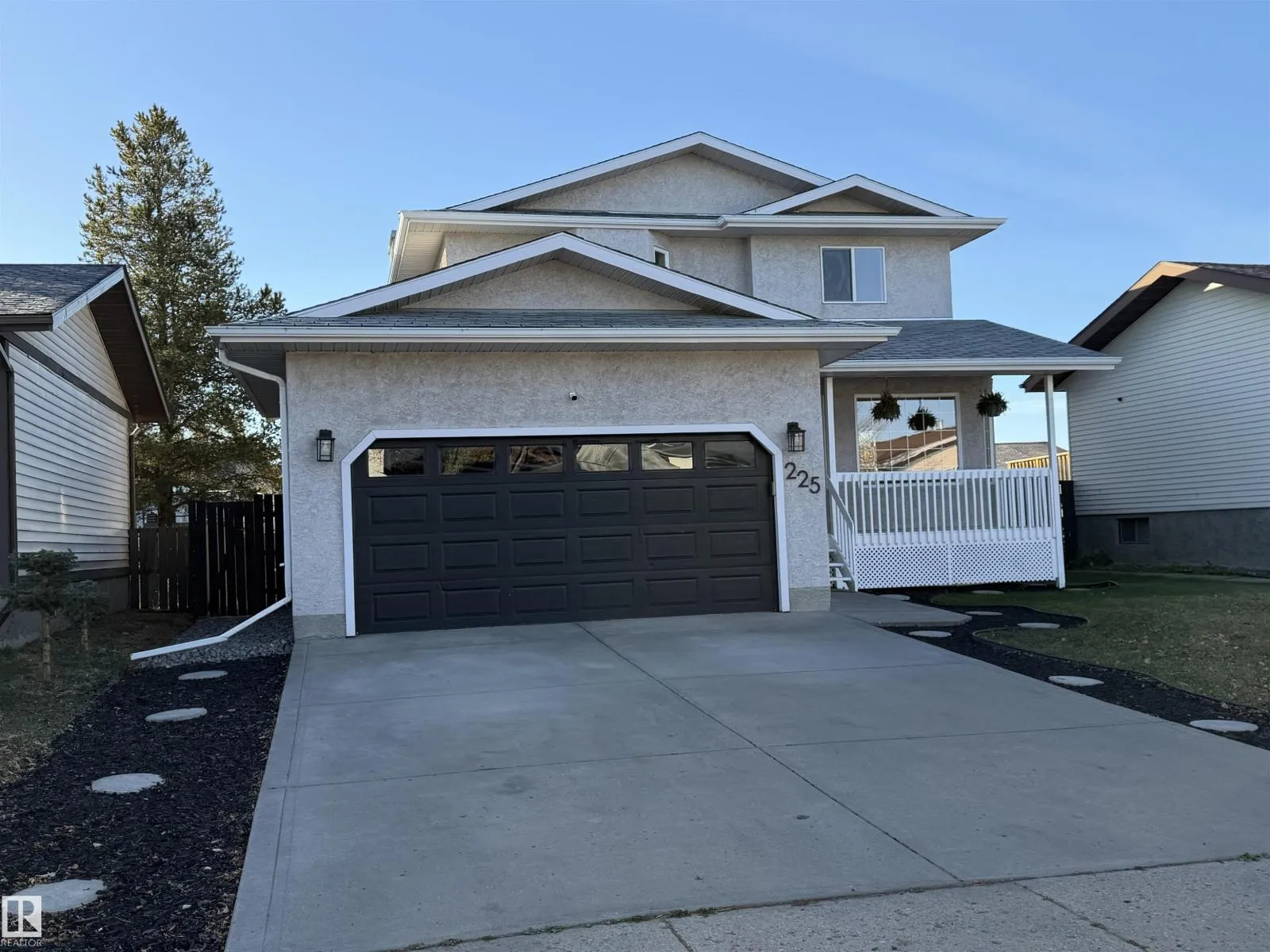 House for rent: 225 Parkview Dr, Wetaskiwin, Alberta T9A 3J8