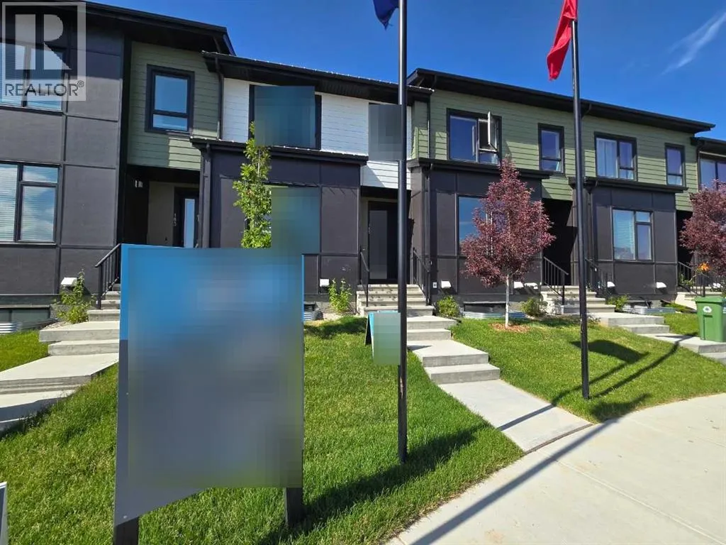 Row / Townhouse for rent: 225 Vantage Drive, Cochrane, Alberta T4C 3G5