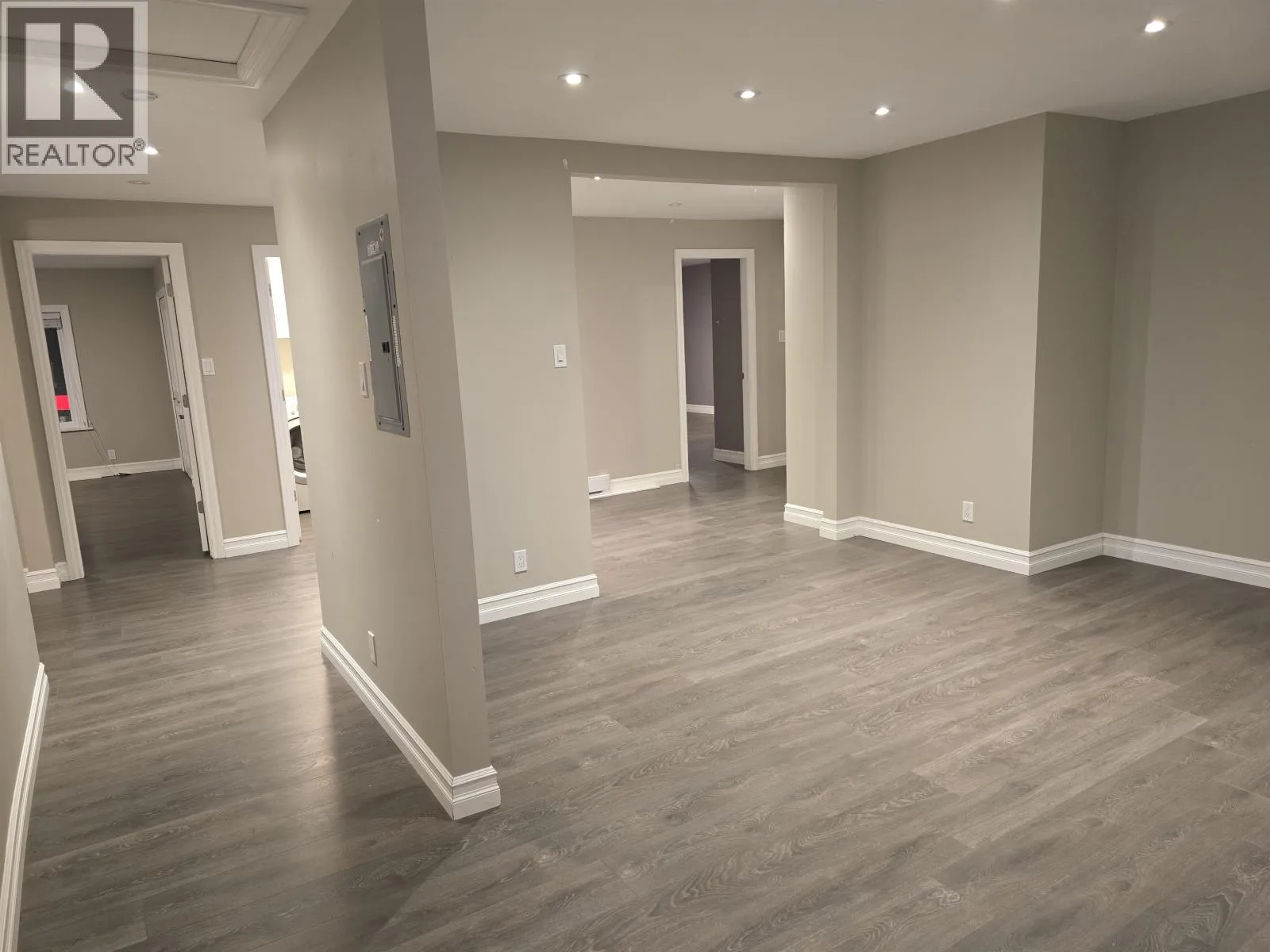 22504 Lougheed Highway, Maple Ridge, British Columbia V2X 2V1