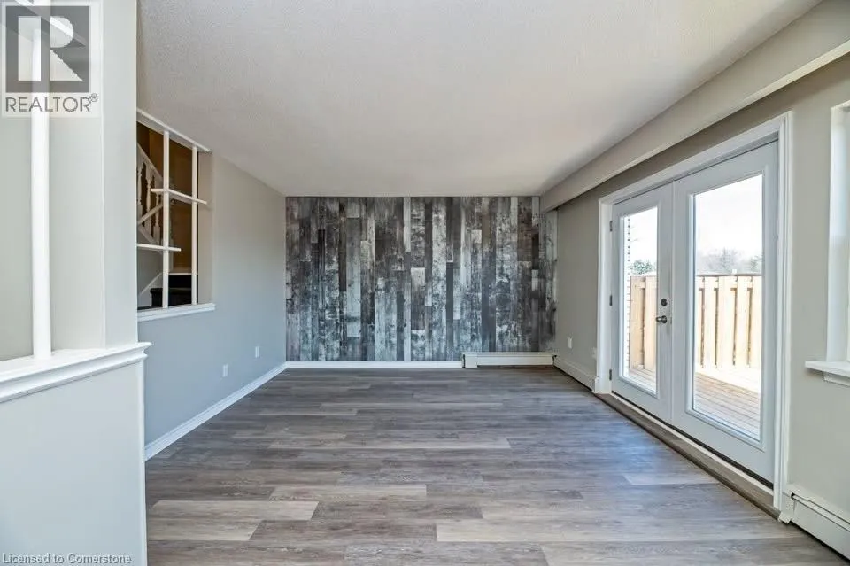 Row / Townhouse for rent: 2251 Mountainside Drive Unit# 1, Burlington, Ontario L7P 1B6