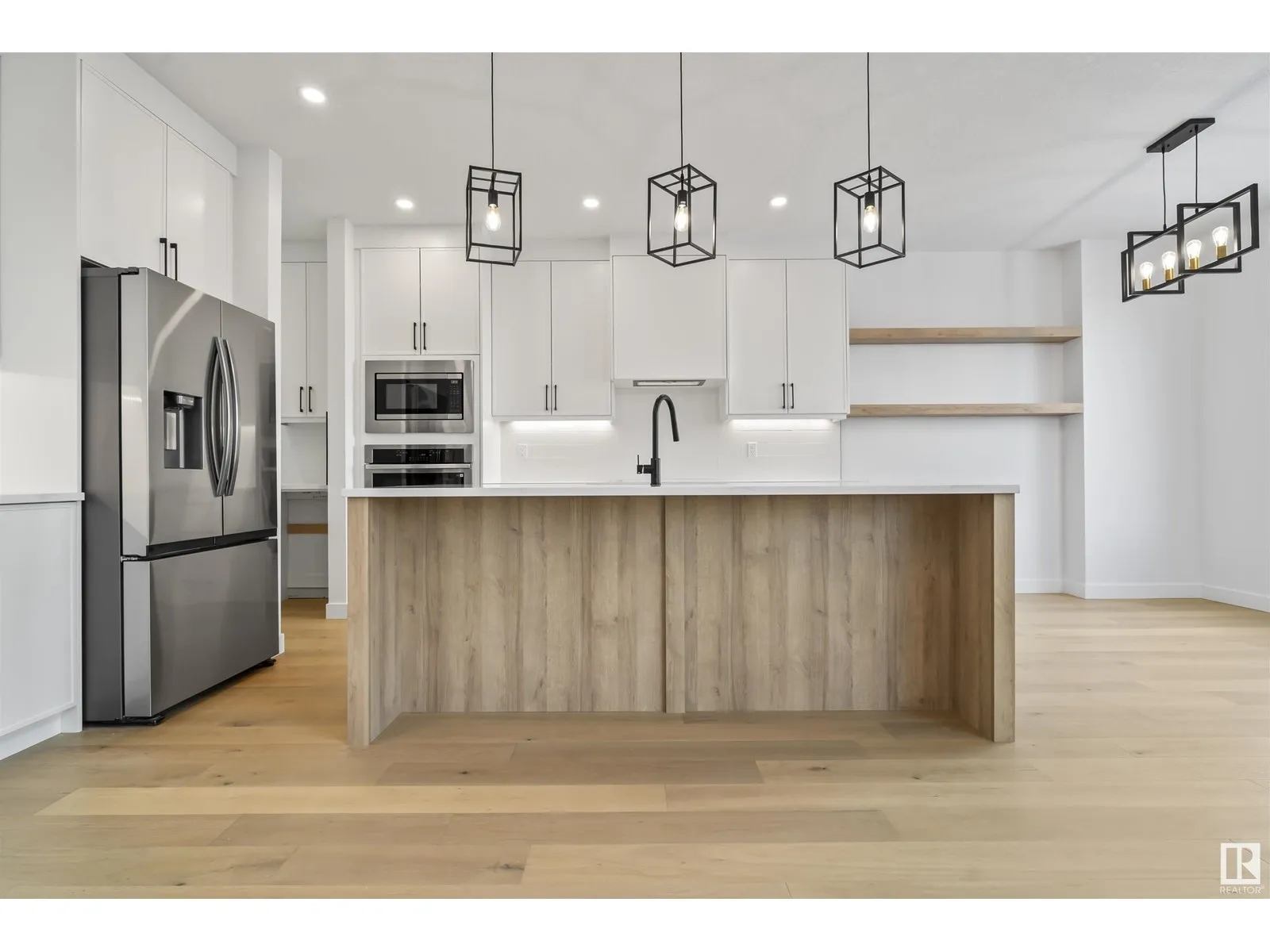 House for rent: 22526 98a Av Nw, Edmonton, Alberta T5T 7R7