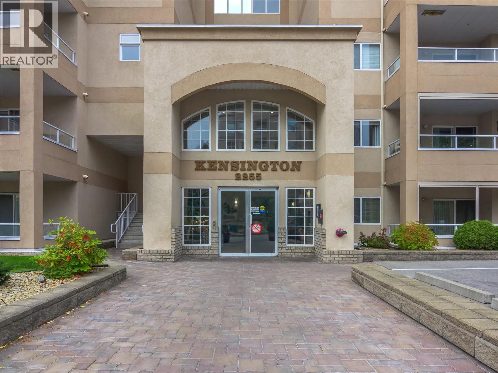 Apartment for rent: 2255 Atkinson Street Unit# 301, Penticton, British Columbia V2A 8R7