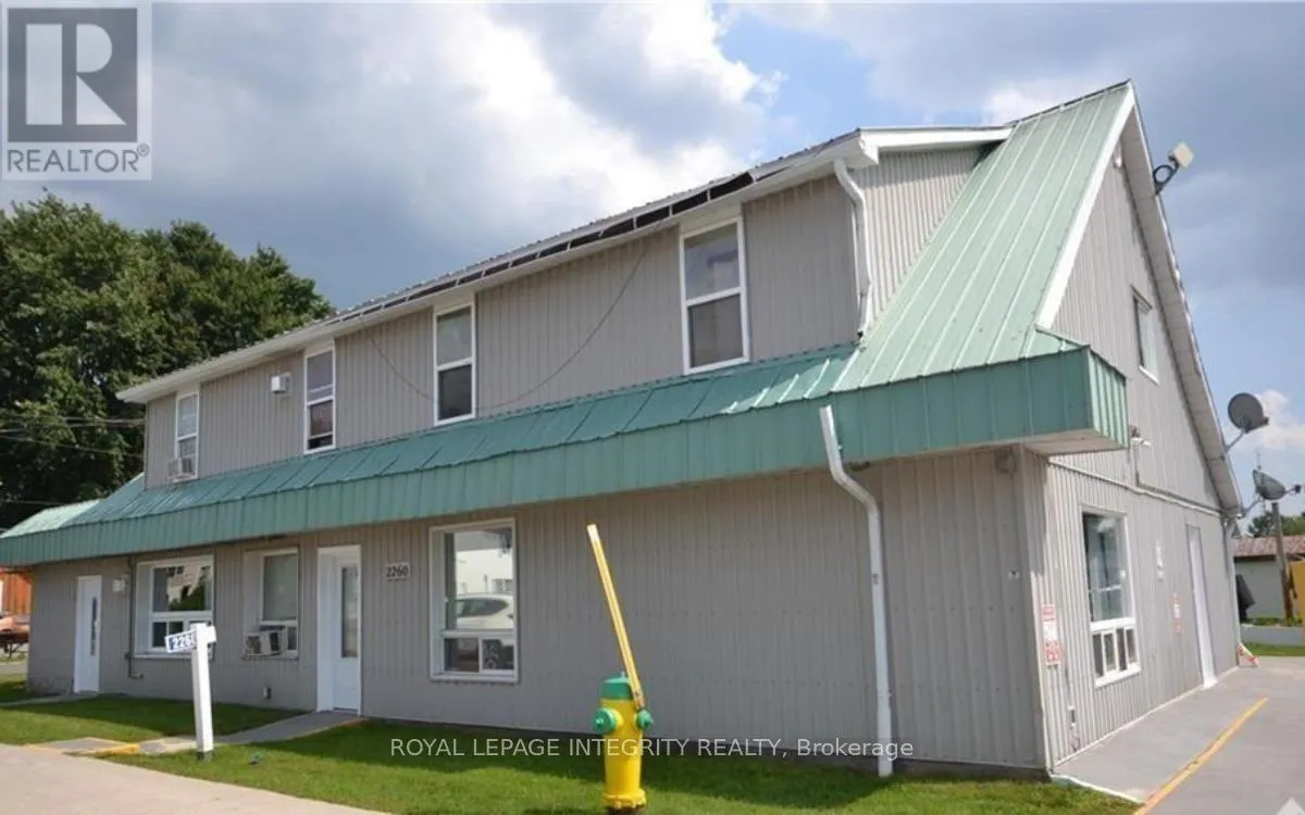 Fourplex for rent: 2260 Laval Street, Clarence-Rockland, Ontario K0A 1E0