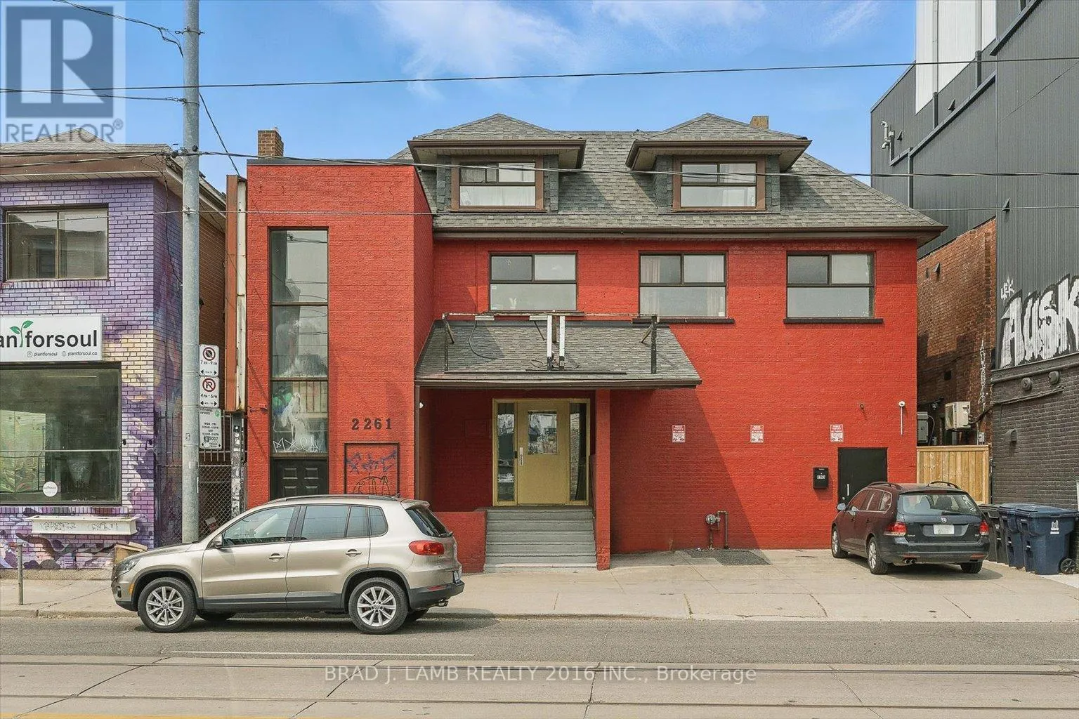 2261 Dundas Street W, Toronto, Ontario M6R 1X6