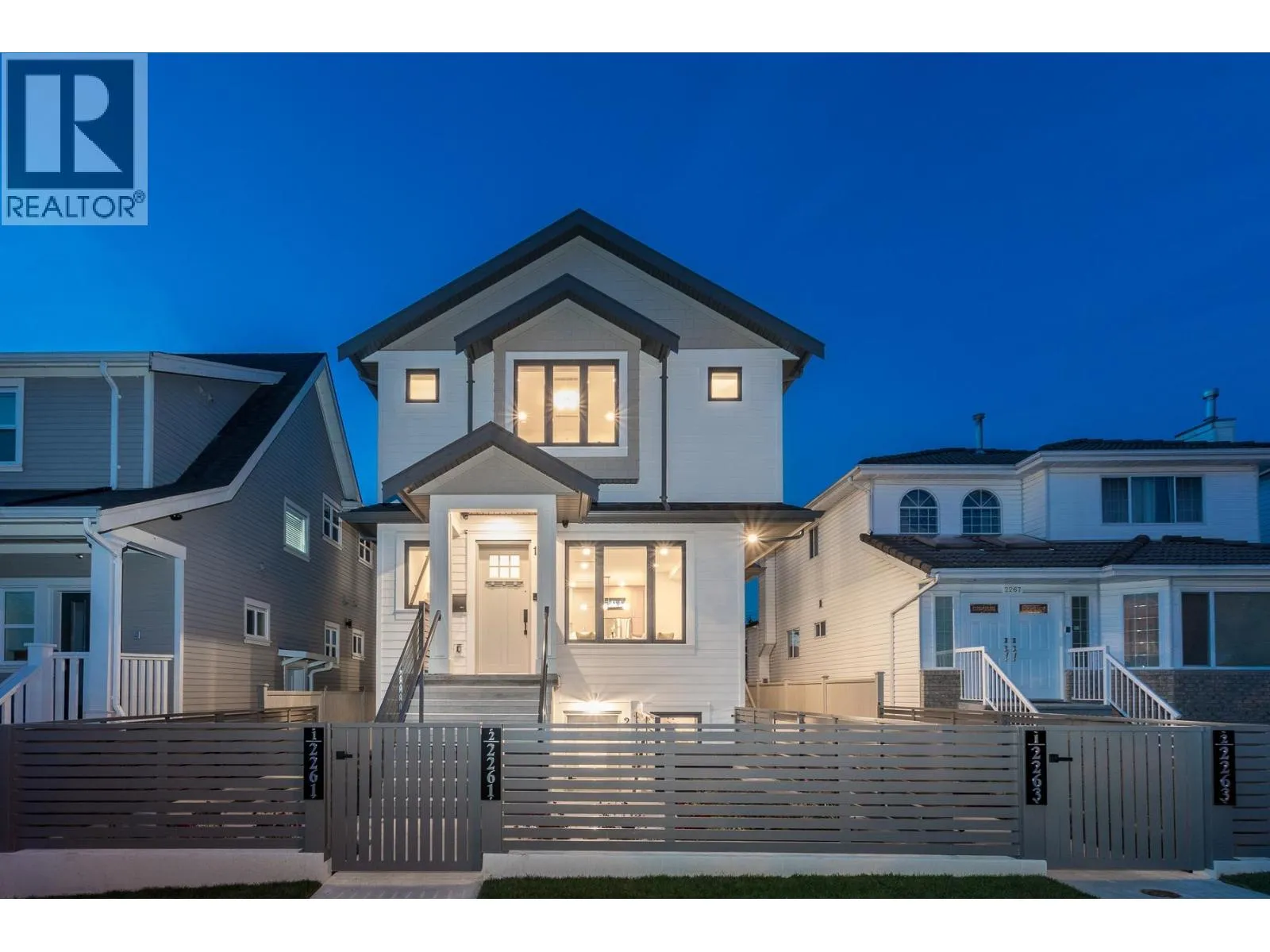 Duplex for rent: 2261 E 35th Avenue, Vancouver, British Columbia V5P 1C1