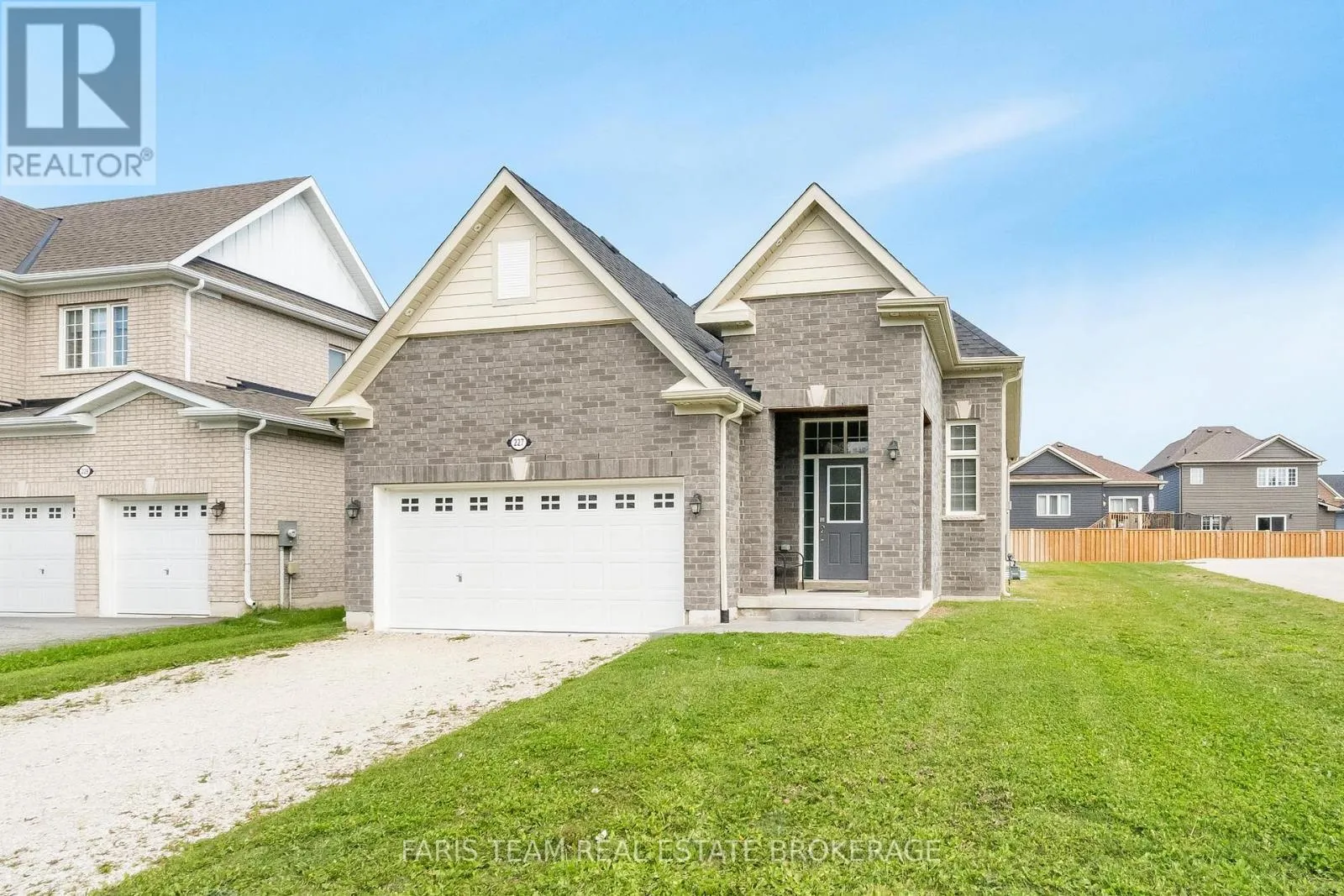 House for rent: 227 Mowat Street N, Clearview, Ontario L0M 1S0