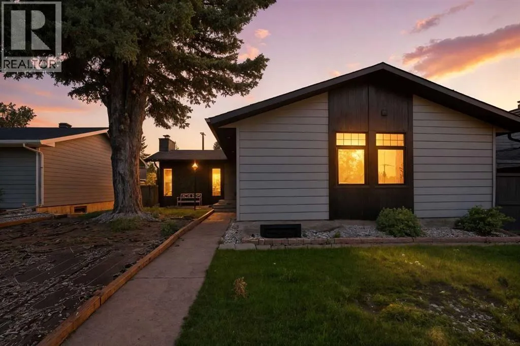 House for rent: 227 Parkside Way Se, Calgary, Alberta T2J 3Z3