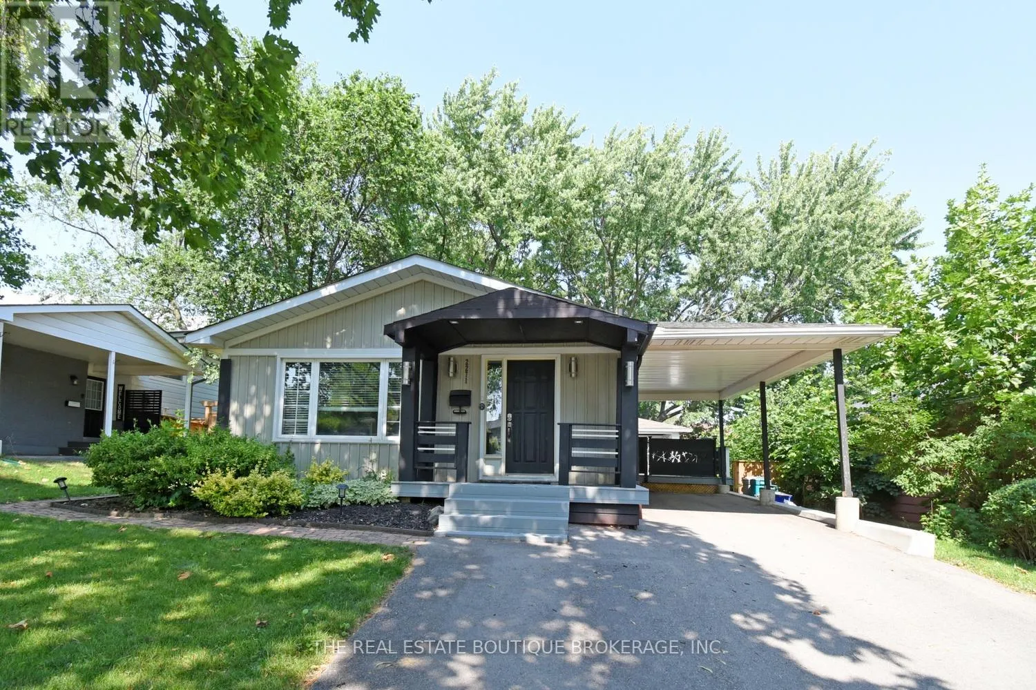 House for rent: 2271 Sheffield Drive, Burlington, Ontario L7P 2X4