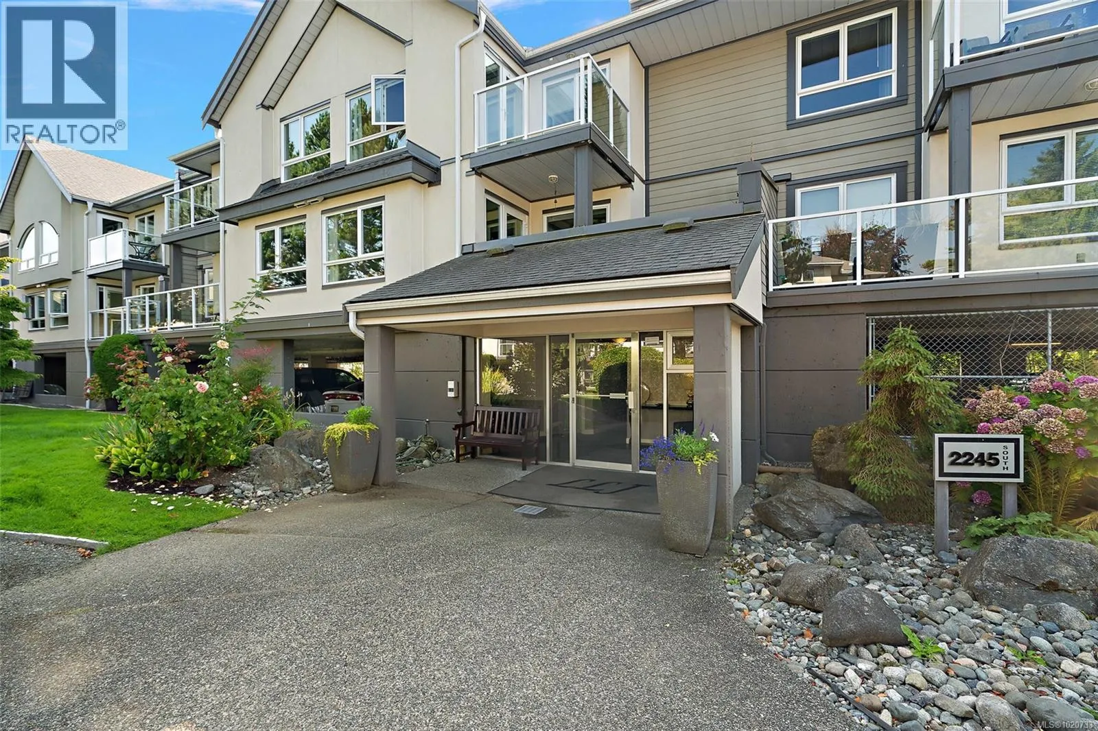 Apartment for rent: 228 2245 James White Blvd, Sidney, British Columbia V8L 1Z5