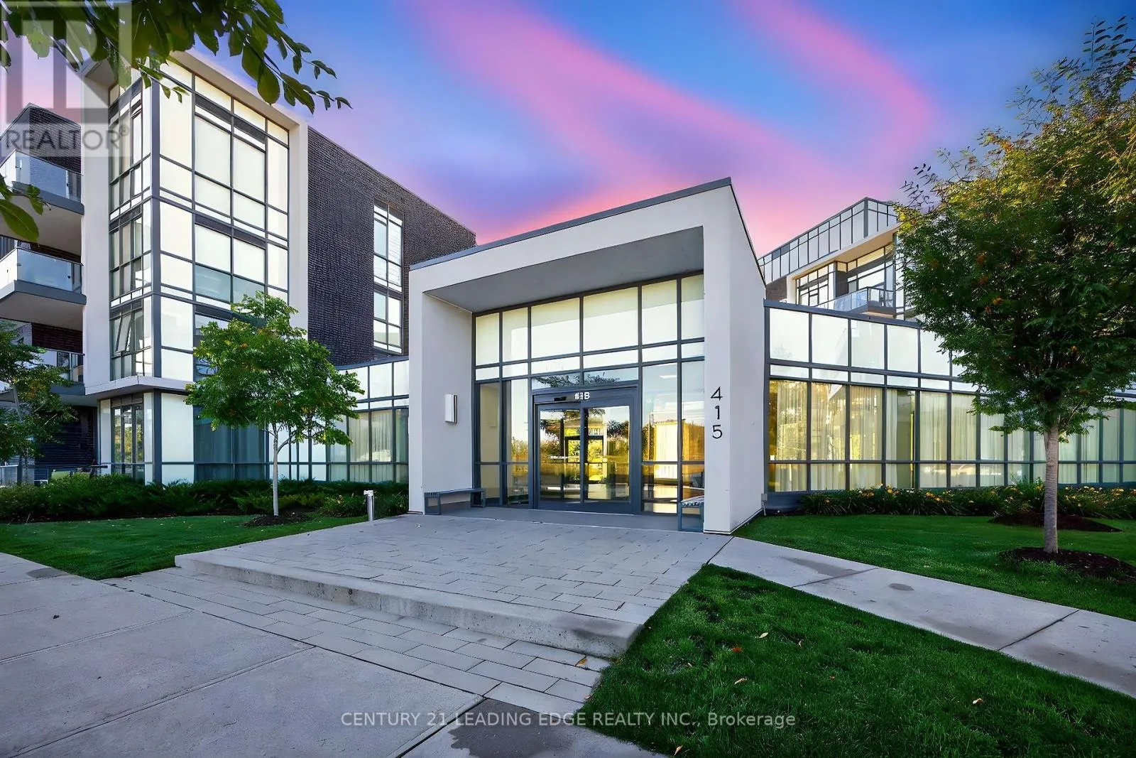 Apartment for rent: 228 - 415 Sea Ray Avenue, Innisfil, Ontario L9S 0R5